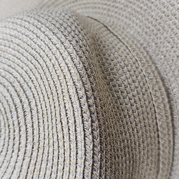 NINE‎ WEST SUN HAT. - Picture 2 of 5